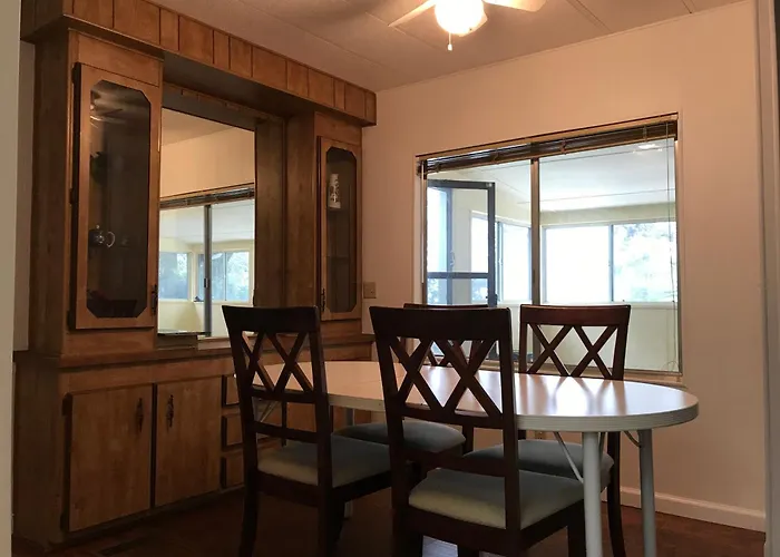 Green Cabin In Midpines